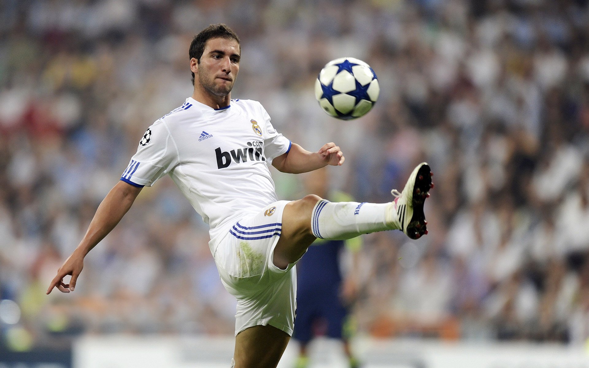 阿森纳新星大放异彩,撕裂对手后防,阿森纳新赛季名单