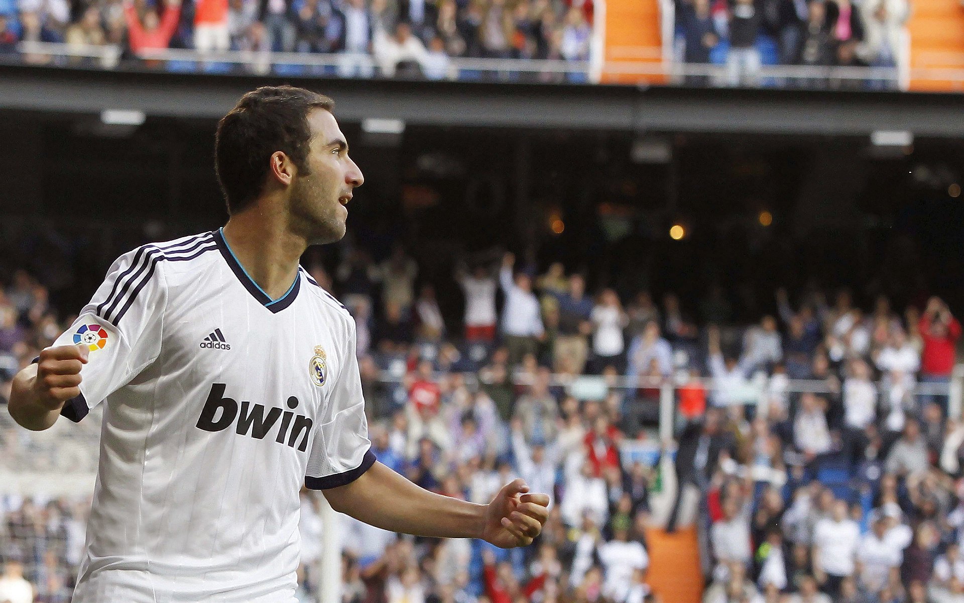 克里米亚球队签约欧洲名帅,豪言冲击冠军,克里米亚到底属于谁